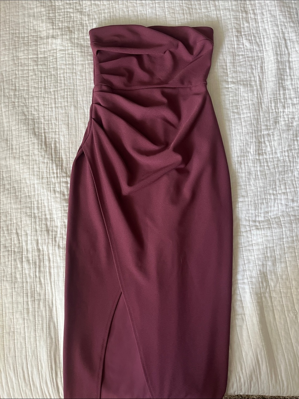 Abercrombie & Fitch Strapless Ruched Midi Dress in Wine
